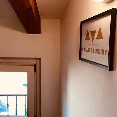 Private Luxury *